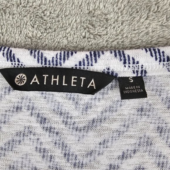 Athleta shirt womens small scoop neck sleeveless blouse chevron allover print - Picture 4 of 12